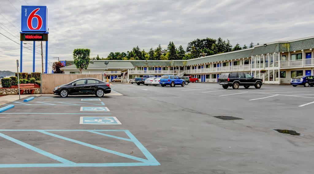 Motel 6-Coos Bay, Or Eksteriør billede