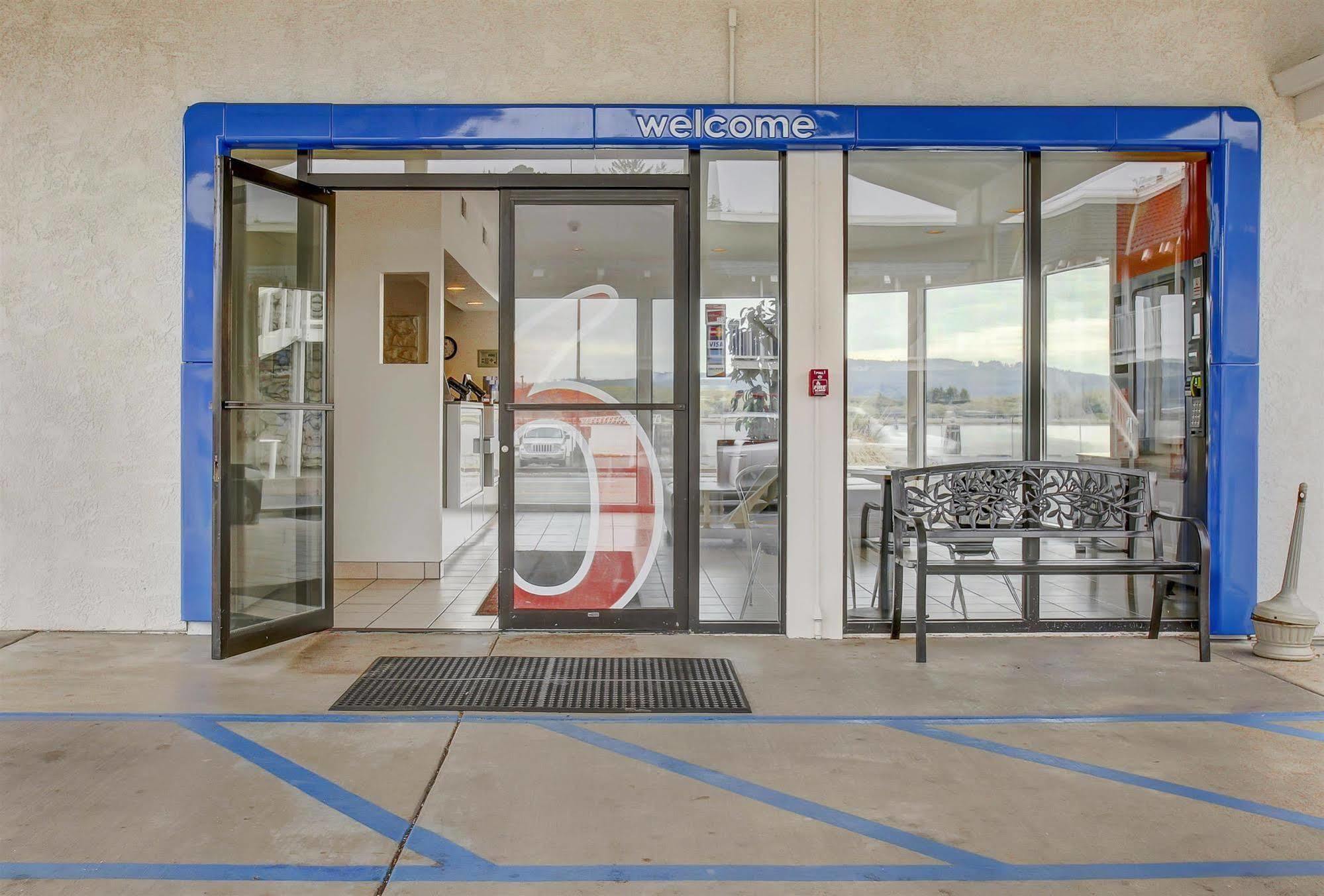 Motel 6-Coos Bay, Or Eksteriør billede